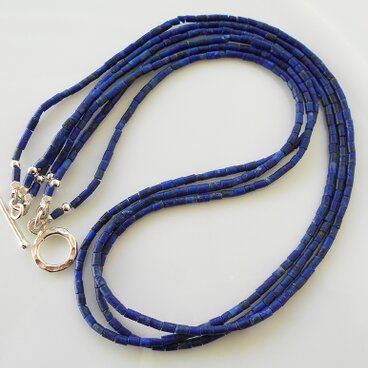 【再販】いっぱいの瑠璃色をまとう　ラピスラズリの3連ネックレス