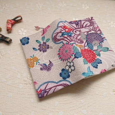 *本のお着物*文庫・鳥に草花模様