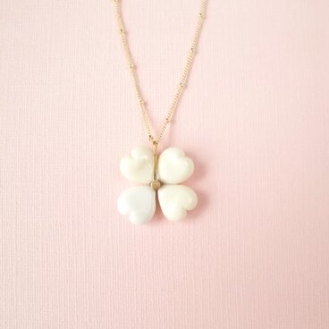 四葉のクローバー　ネックレス