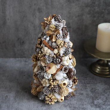 木の実のテーブルツリーホワイト