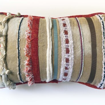 ブレードたっぷりクラフトクッション　Strada_RD