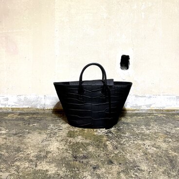 オイルレザークロコ型押しバスケットトートS