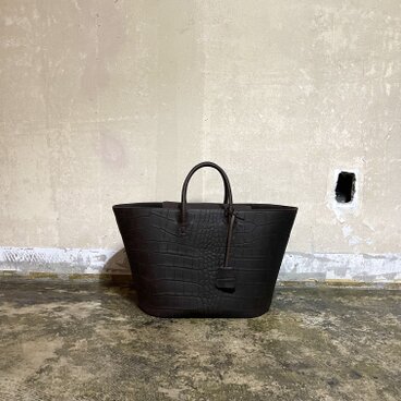 限定生産!!オイルクロコ型押しレザーバスケットM