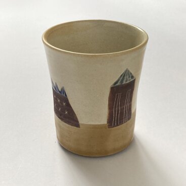 house模様のカップ