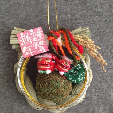 お正月飾り　輪・獅子