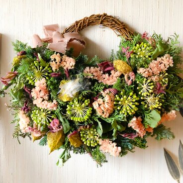 ヤツデのナチュラルドライフラワーハーフリース！AtelierKouan