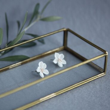 タティングレース×ビーズ　桜ピアス　ホワイト