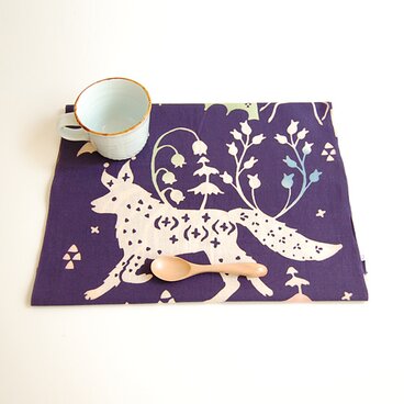 てぬぐい　オオカミの森柄