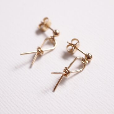 <ピアス>"knot"ピアス