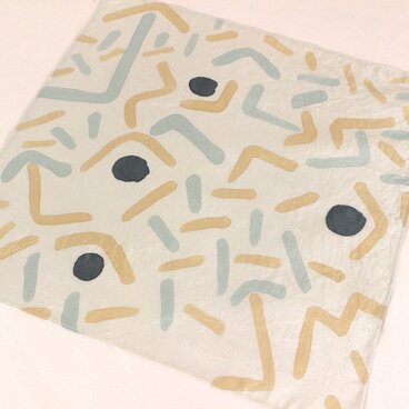 ポケットチーフunisex／トライバル柄／ブルーグレー地