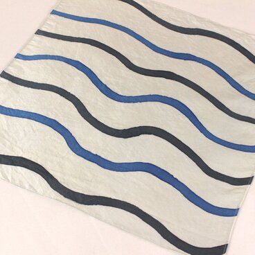 ポケットチーフunisex／波模様／ブルーグレー地