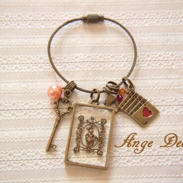 ◆◇アリスウサギのキーホルダー◇◆