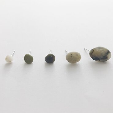 Pebble of the day 　/　今日の小石　(ピアス)　P-5