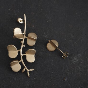 ヤマノイモ(ピアス、ゴールド)