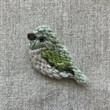 メジロ＊ブローチ