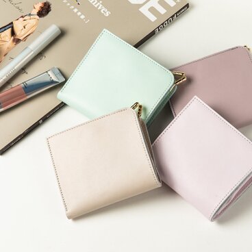 「ペールトーンのミニマルウォレット」本革