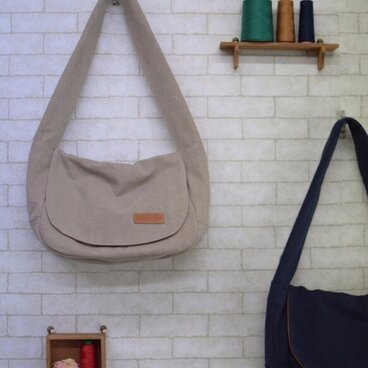 倉敷帆布の大きなショルダーバッグ　べーじゅ