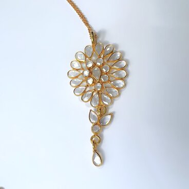 クリスタルクォーツの輝き　ネックレス