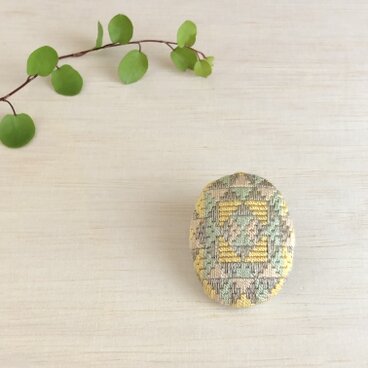 絽ざしのブローチ　－nanohana－