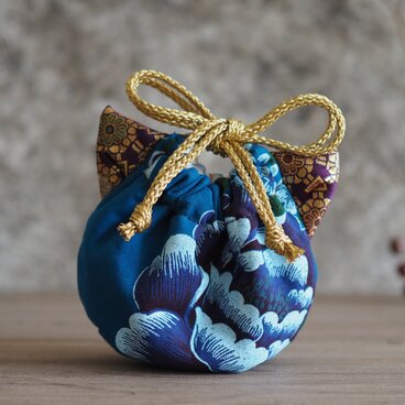 猫型の台湾花柄x絹織物mini巾着ポーチ(一点作品)