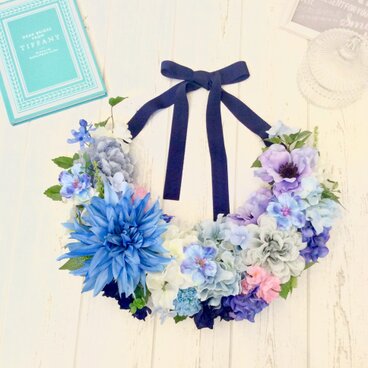 新作♡青いダリアの大きな三日月リース