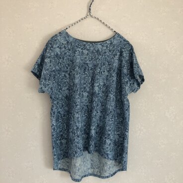 ウイリアムモリス生地のドルマンプルオーバーM〜L