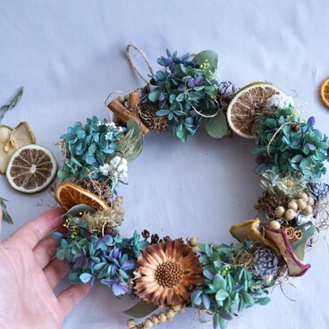 アジサイとドライフルーツリース