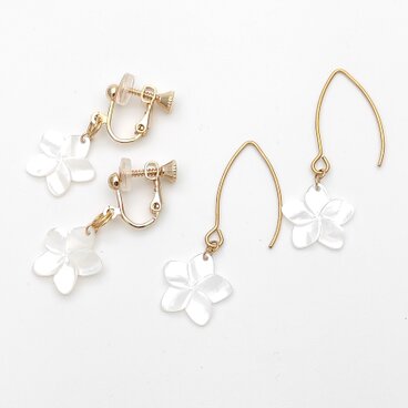 ホワイトシェル ピアス/イヤリング