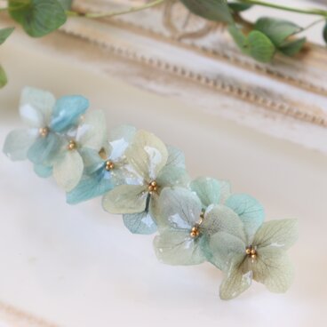 紫陽花ブルーグリーンのバレッタ*･゜ﾟ･*:.｡..