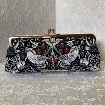 ウィリアムモリス　いちご泥棒　がま口　ペンケース【口金シルバー】