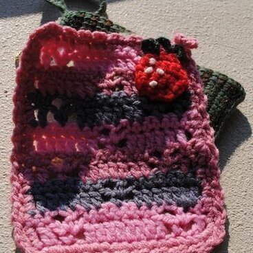 いちごのアクリルたわし