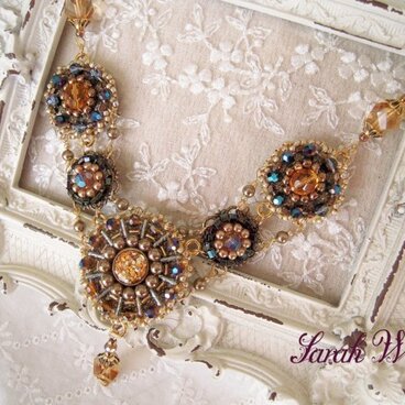 5連刺繍モチーフネックレス　【トパーズ】