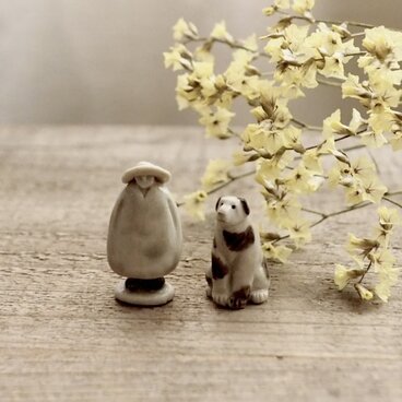 麦わら帽子の女の子と犬のフェーヴ　no.2