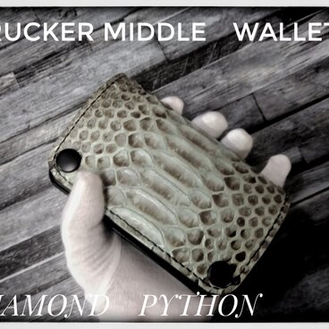 ◆トラッカー　ミドル　ウォレット◆ダイヤモンド　パイソン