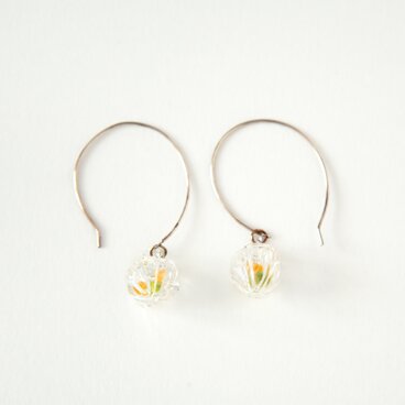 【イギリス製】ハンドメイド  フェルト入りほうずきガラス ピアス