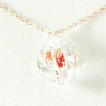 【イギリス製】ハンドメイド  フェルト入り ほうずきガラスネックレス オレンジ