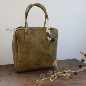 手塗りレザーのボストンbag