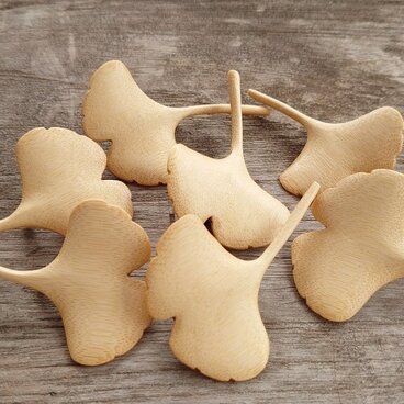 竹細工～銀杏のブローチ