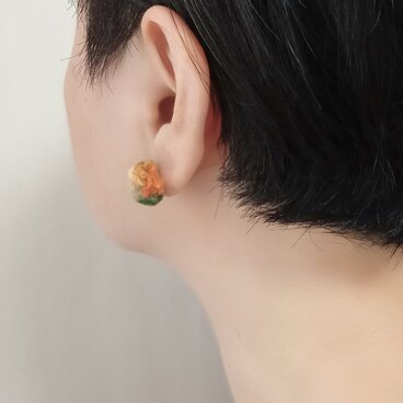 色彩ピアス　クリムト