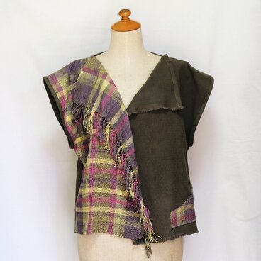 草木染め手織り入りベスト　値下げしました