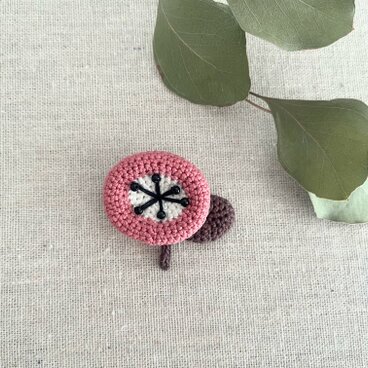 北欧風お花ブローチ＊ウィンターローズ