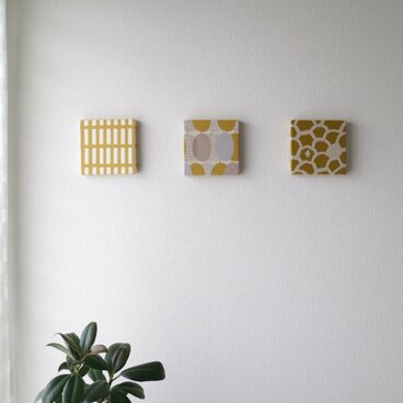 12x12cmちいさなファブリックパネル3点セット イエロー【くすみスクエア+レトロフルーツ+ハミングバード】