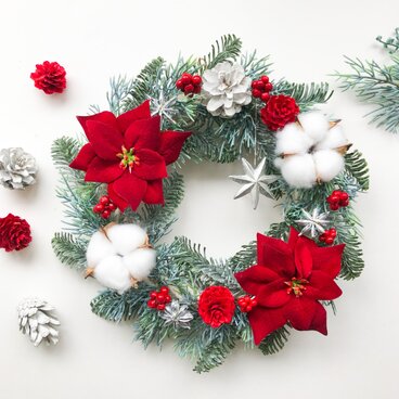 レッド＆ホワイト＊ポインセチアと星のクリスマスリース