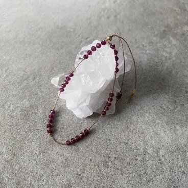 --stone circle5 *garnet