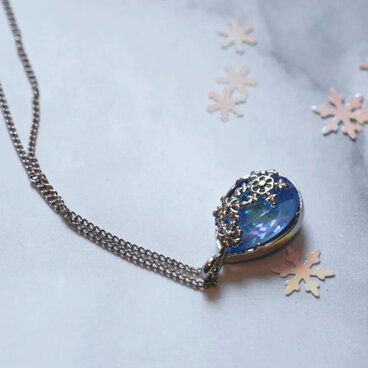 雪の結晶ネックレス