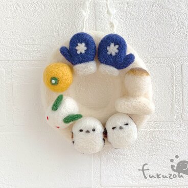 小さな冬のリース＊フェルト