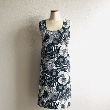 被るだけエプロン