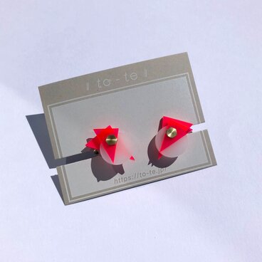 TOOLS - Neon Pink - 二等辺三角_ピアス