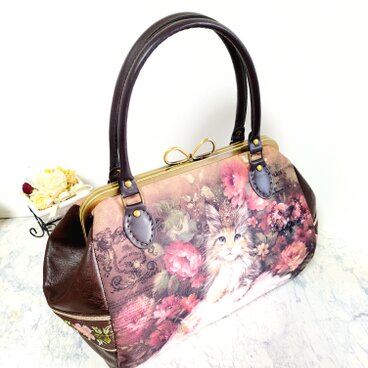 リボン口金のアッシュデザインがま口バッグ