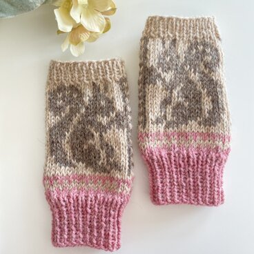 りすのハーフミトン(ピンク&ベージュ&ブラウン)